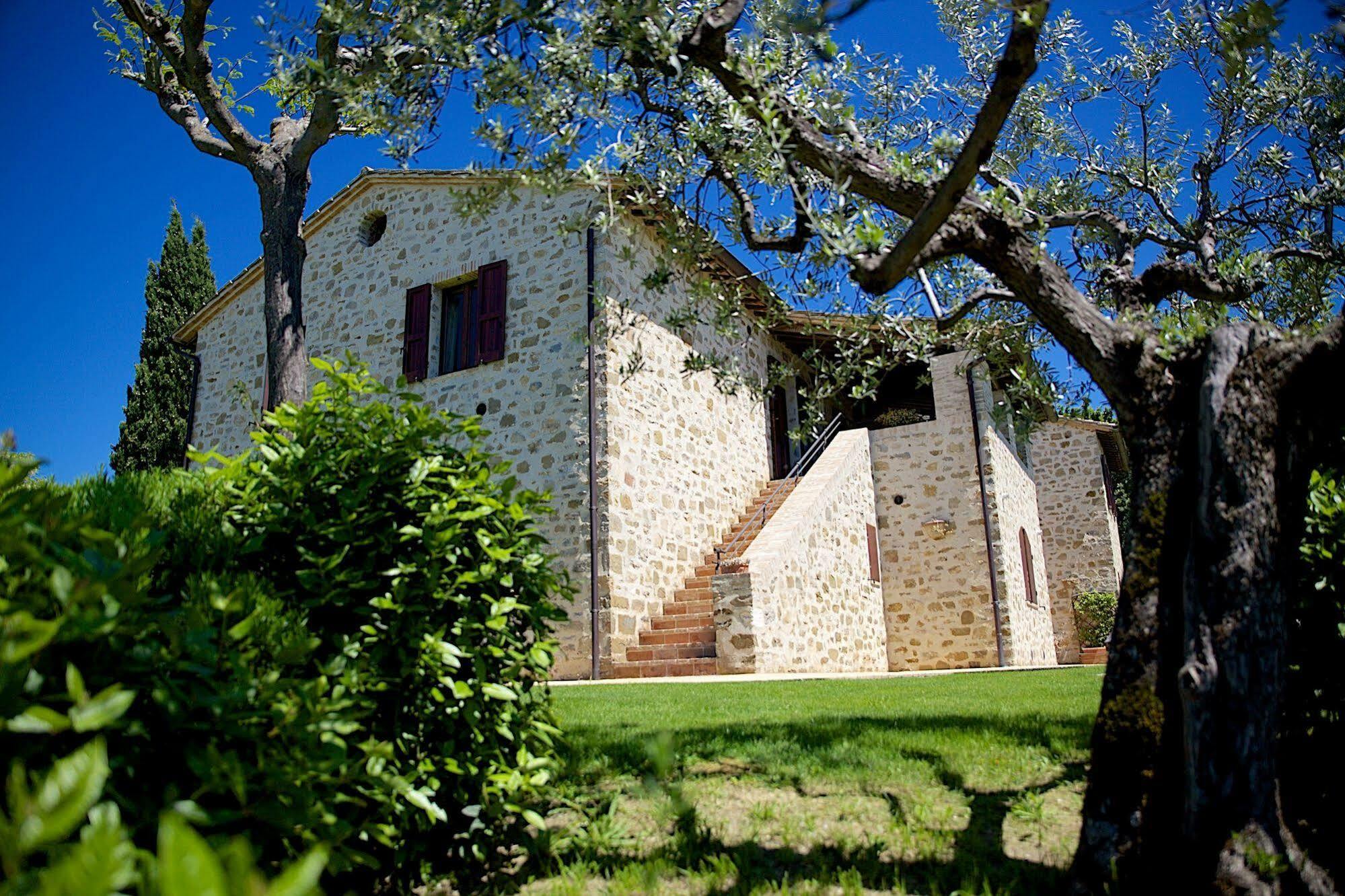 Agriturismo Le Colombe Assisi Exterior photo